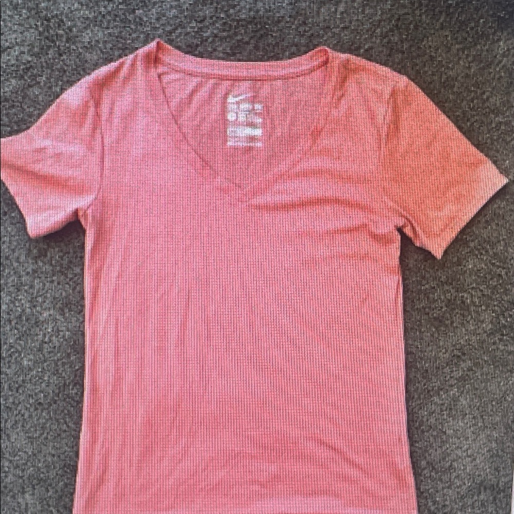 Nike Coral Tshirt - S